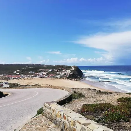 Holiday home Casa Algarve, Arrifana 5mn Aljezur